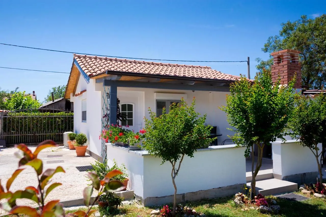 Ankica Sikici Villa Pula 0*,